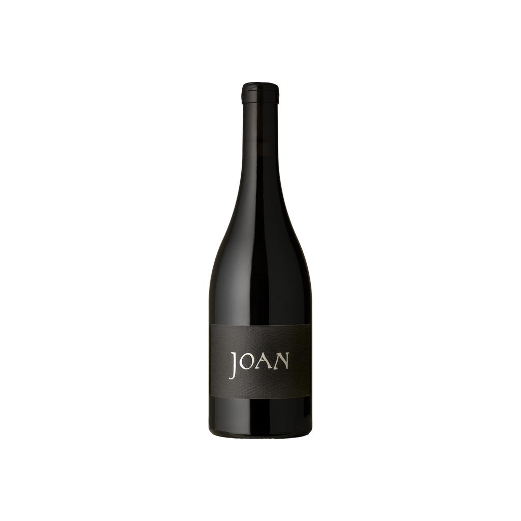 Wine bottle with 'JOAN' label on a white background by Sigurd