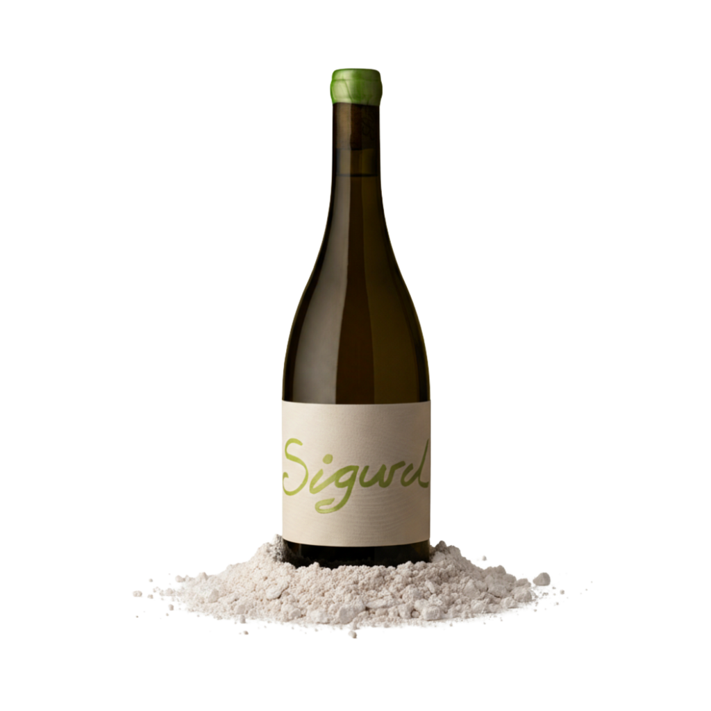 Wine bottle labeled 'Sigurd' on a chalk soi background
